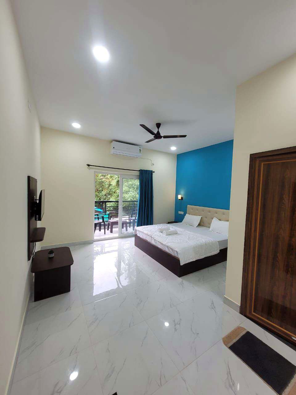 Spacious deluxe room interior